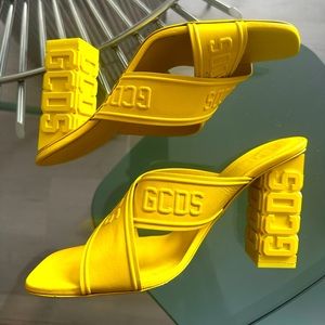 Sold: GCDS RUNWAY LOGO EMBOSSED CRISS-CROSS SANDALS